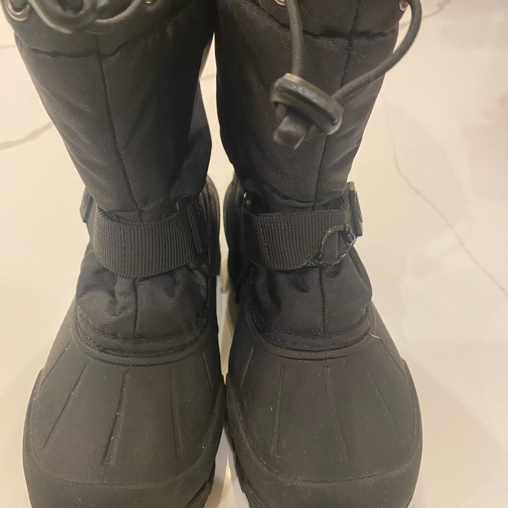 Kids Size 2 Black Winter Snow Boots